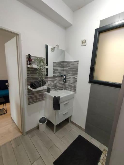 Patio Cosy Appartement Thizy-les-Bourgs Buitenkant foto